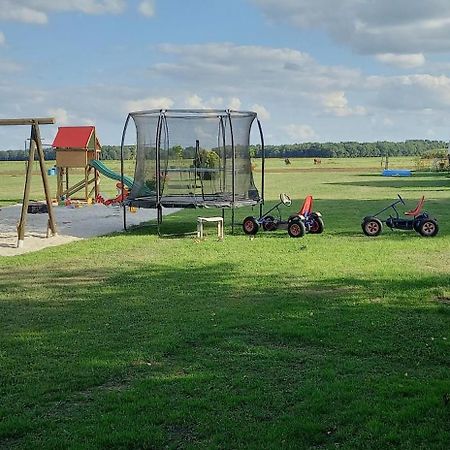 Comfort Safaritent 6 Pers En Mini Camping Zwiggelte Buitenkant foto