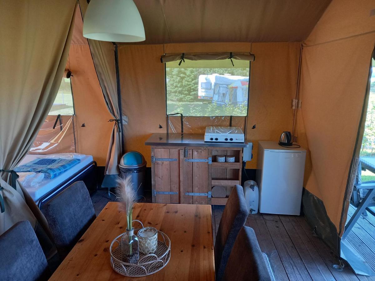Comfort Safaritent 6 Pers En Mini Camping Zwiggelte Buitenkant foto